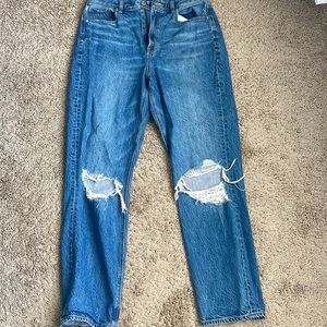 American Eagle size 10 Long Mom Jean